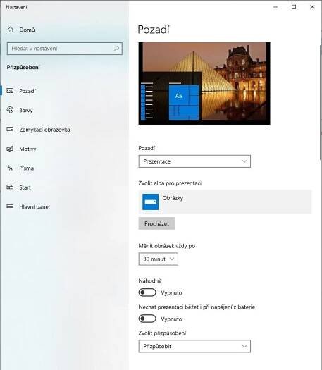 Jak změnit pozadí pracovní plochy Windows 10?