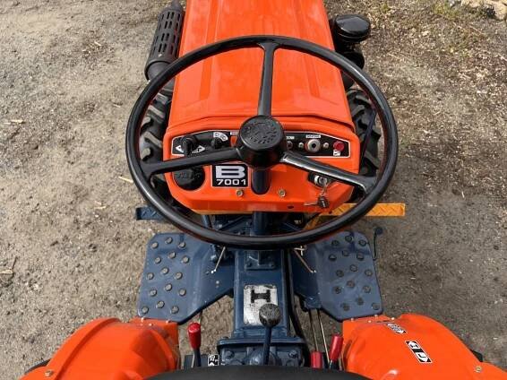 Kubota B7001DT