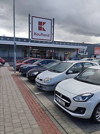 Fotogaléria • Parkoviště Kaufland (Parkovisko) • Mapy.com