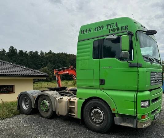 tahač s hydraulikou man tga 26.483 fvls 6x2 sattelzugmaschine dhtrucks 2