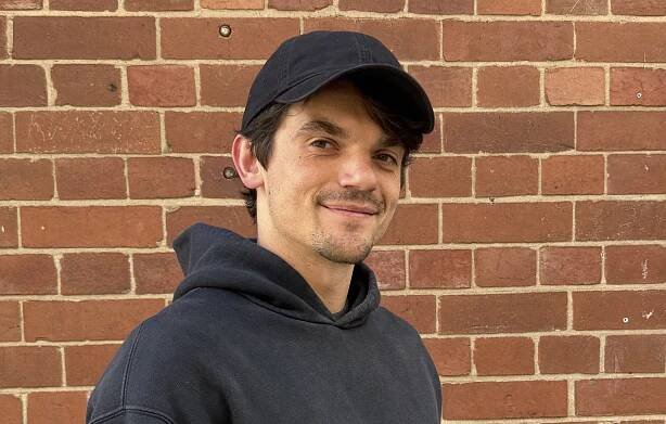 Edward Bluemel Interview on ‘Born with Teeth’, Ncuti Gatwa, and Period Dramas