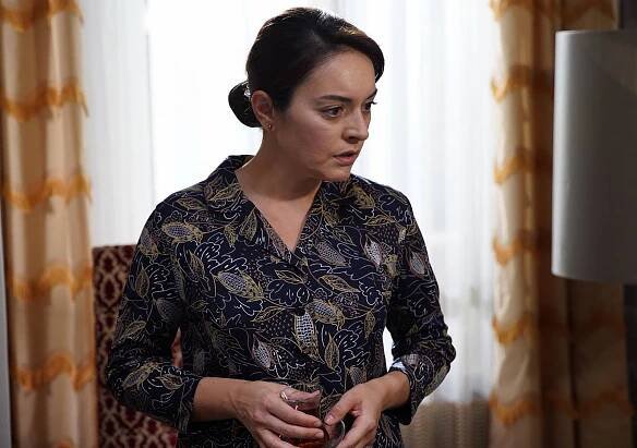 Masumlar Apartmanı - Episode 6 - Z filmu - Ezgi Mola