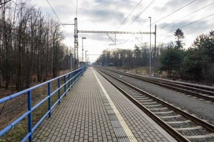 Fotografie - Vlaková stanice Stéblová - železniční trať č. 031. - 19.01.2022 • Mapy.cz
