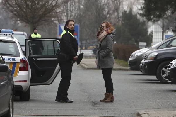 Utajená dcera Hlaváčové (80) a Munzara (85): Tereza se zapletla s policií!