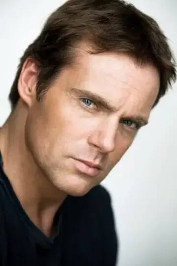 Michael Shanks herec