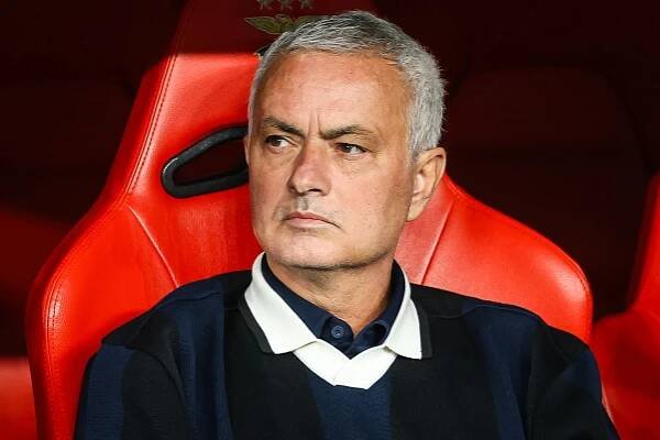 Mourinho se vrátil do Portugalska, po 25 letech se stal opět trenérem Benfiky