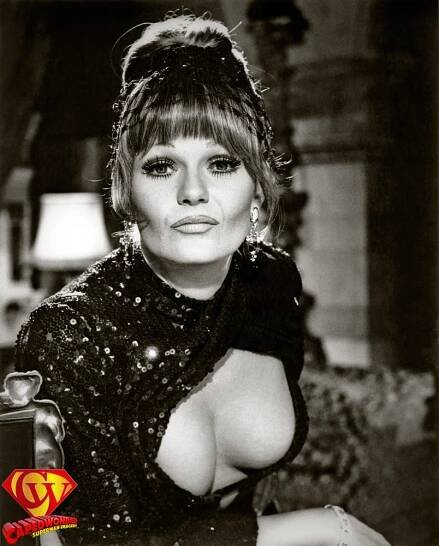 CW-STM-Eve-lair-portrait-01