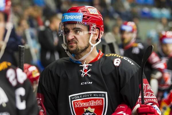 Mountfield HK, a.s. | Fotogalerie | Hráč | Lukáš Cingel
