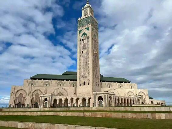 vue sur la mosquée Hassan II à Casablanca