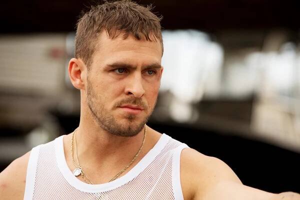 Drápy - Teatro - Z filmu - Jack Kesy