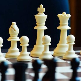 Chess forbidden in Islam, rules Saudi mufti, but issue not black and white