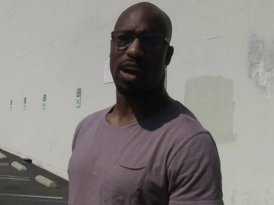 Vernon Davis 'Probably Would've Opted Out' of 2020 NFL Season Over COVID