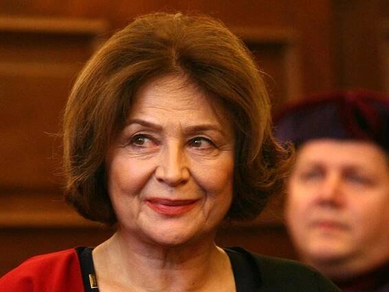 Emília Vašáryová v Brně převzala čestný doktorát