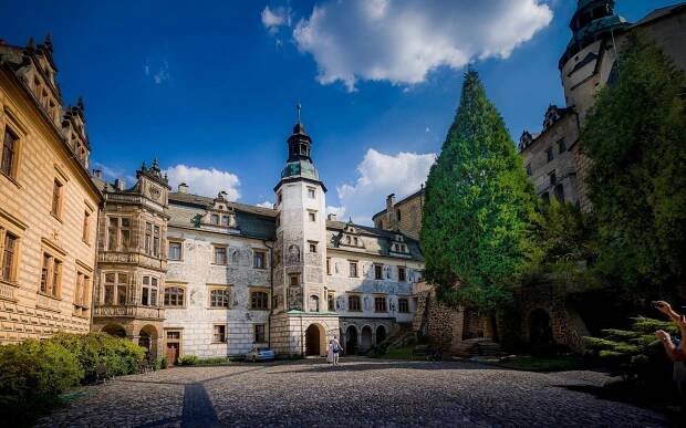 Hrad a zámek Frýdlant - www.dnesnivylet.cz Tip na výlet pro celou rodinu.