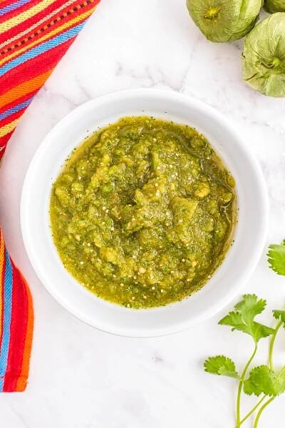 An overhead picture of the finished Salsa Verde.