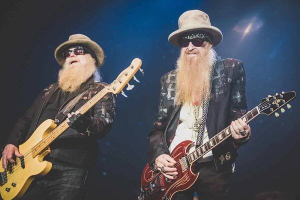 Známý fousáč Billy Gibbons přijíždí do Prahy se sólovou kapelou