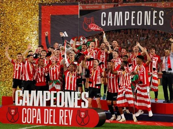 Watch: Athletic Bilbao celebrate Copa del Rey after 40-year trophy drought