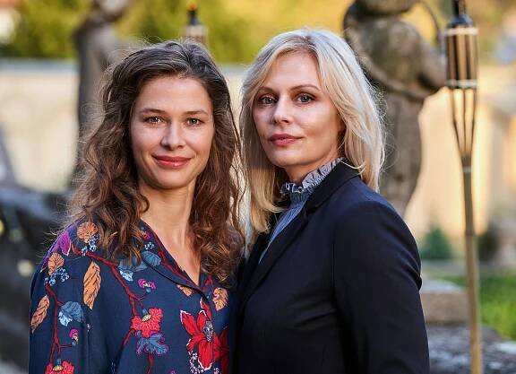 Hotel Heidelberg - Wir sind die Neuen - Promo - Meike Droste, Susanna Simon