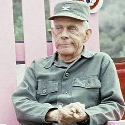 Zemřel Harry Morgan, herec známý jako plukovník Potter ze seriálu M*A*S*H