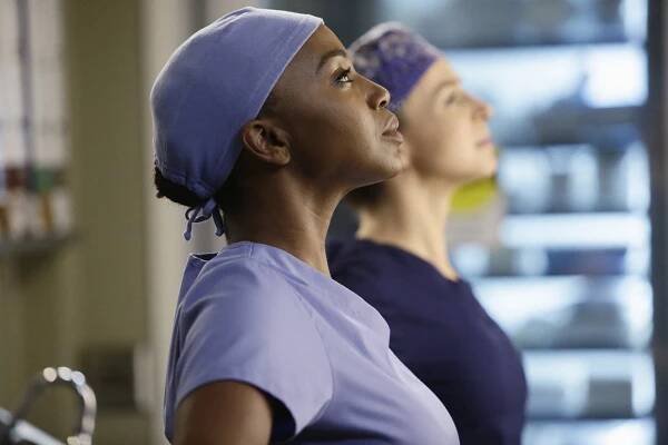 Chirurgové - Vzdálenost - Z filmu - Jerrika Hinton