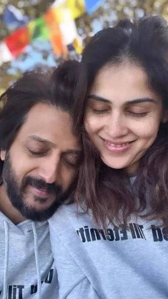 Genelia D’Souza and Riteish Deshmukh’s Most Romantic Pictures