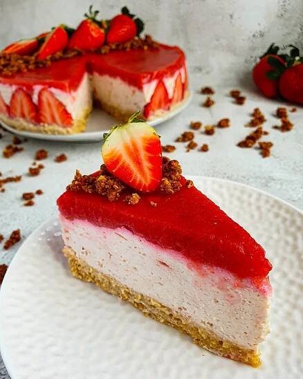 Jahodový nepečený cheesecake