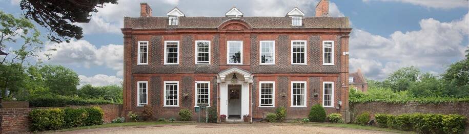 Banner Priory Hospital Chelmsford Exterior Front Of Hospital
