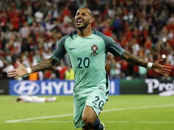 Ricardo Quaresma z Portugalska vystřelil výhru nad Chorvatskem.