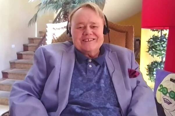 Comedian Louie Anderson Says He's Lost About 40 Lbs. Through Intermittent Fasting