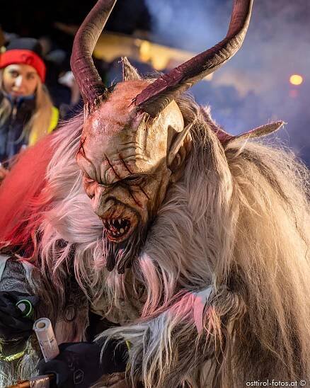 Krampusumzug in Sexten Südtirol osttirol-fotos.at