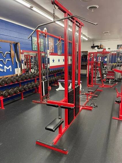 Lat Pulldown Machine