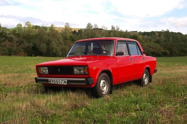 Lada 2105 | RetroVehicles 