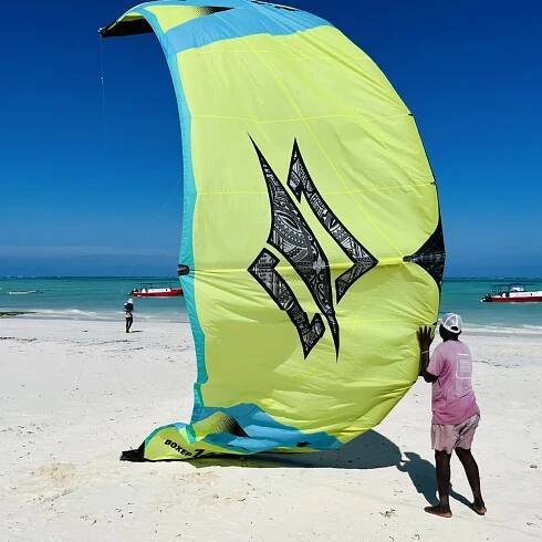 Aquaholics Kite & Surf | Book your Salty Adventure