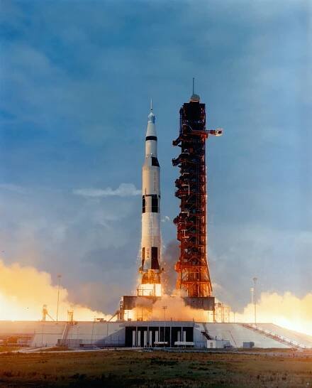 ::: APOLLO 10 :::