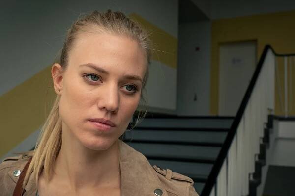 Blutige Anfänger - Tödliche Affäre - Z filmu - Larissa Marolt
