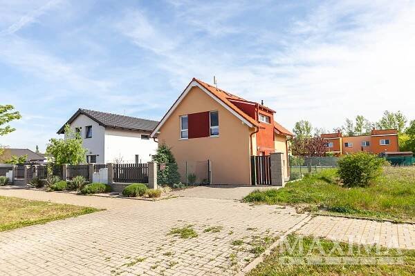 Exkluzivně Prodej rodinného domu 4+kk, 509 m2, Milovice - Mladá, okres Nymburk | Reality.iDNES.cz 