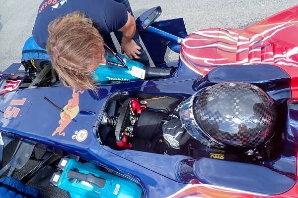 BOSS GP Brno, aneb F1 Toro Rosso STR3-04 s kterou Vettel nestartoval