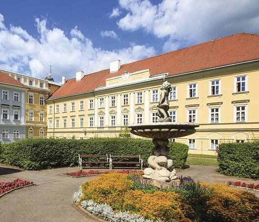 LÁZEŇSKÝ DŮM BEETHOVEN - Česká Republika - Krušné Hory - Lázně Teplice v Čechách | Superzajezdy.cz