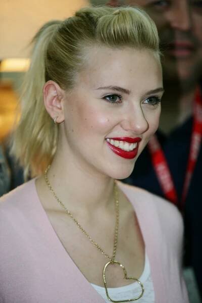 Scarlett Johansson - Girls, Girls, Girls!