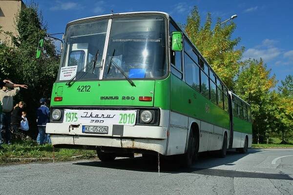Súbor:Ikarus 280.87 ev. č. 4212.JPG