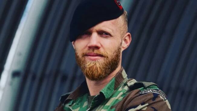 Holandský mariňák uběhl během pěti dnů pět maratonů pod 5 hodin