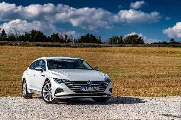 Volkswagen Arteon Shooting Brake eHybrid: Krása, ticho a pohodlí - roadblog.cz