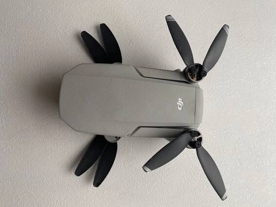 Dron DJI Mini - Elektro