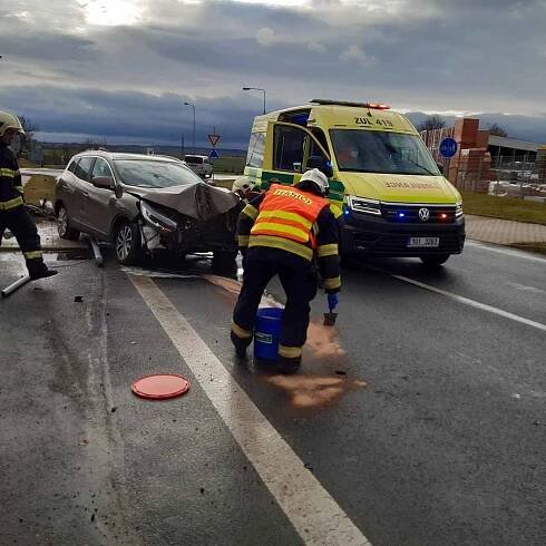 Jednotka ze stanice Louny vyjela k dopravní nehodě osobního auta… | POŽÁRY.cz - ohnisko žhavých zpráv | hasiči aktuálně