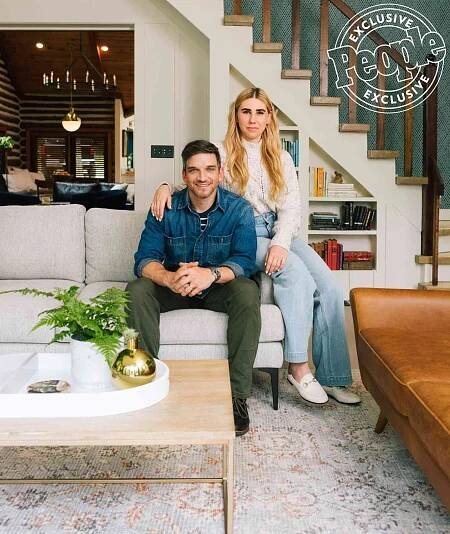 Zosia Mamet and Evan Jonigkeit's Log Cabin: Photos