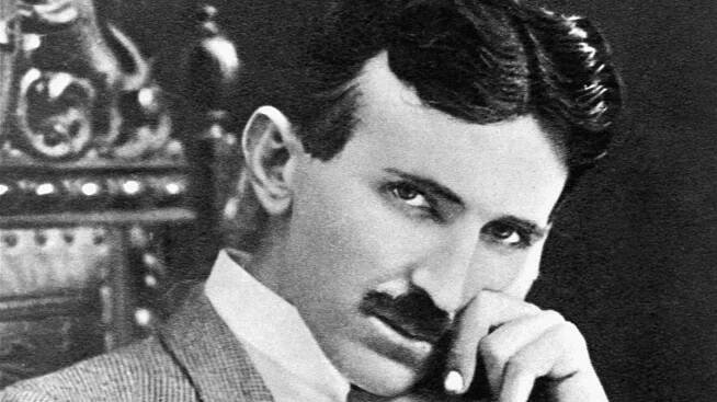 Nikola Tesla: génius s hrůzou z mikrobů co miloval holuby. Ze svých patentů nic neměl a zemřel chudý