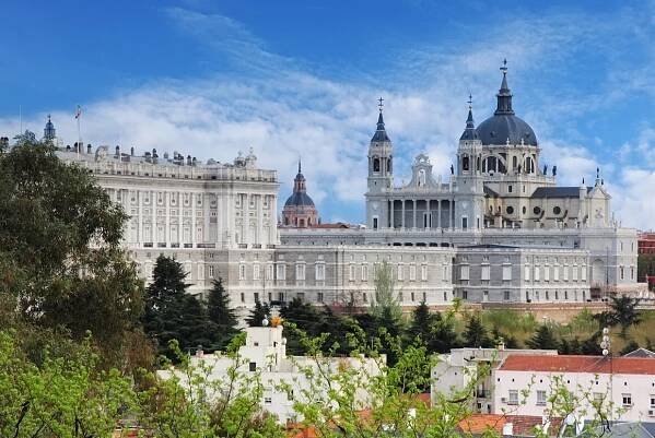 Lacné Letenky - Letenky do Madridu za 33 eur
