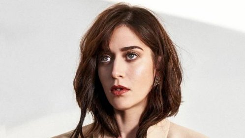 Lizzy Caplan Embraces Main-Character Energy in Fleishman Is in Trouble