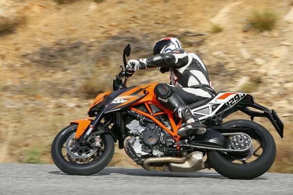 KTM 1290 Super Duke R - MotoLife.cz 
