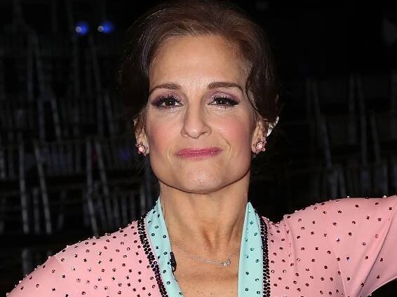 Olympic Medalist Mary Lou Retton 'Fighting For Her Life' In ICU With Illness